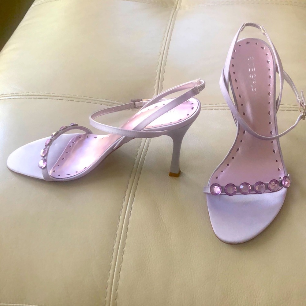 BCB girls Size 8 dressy 4 inch heel leather shoes . Excellent condition